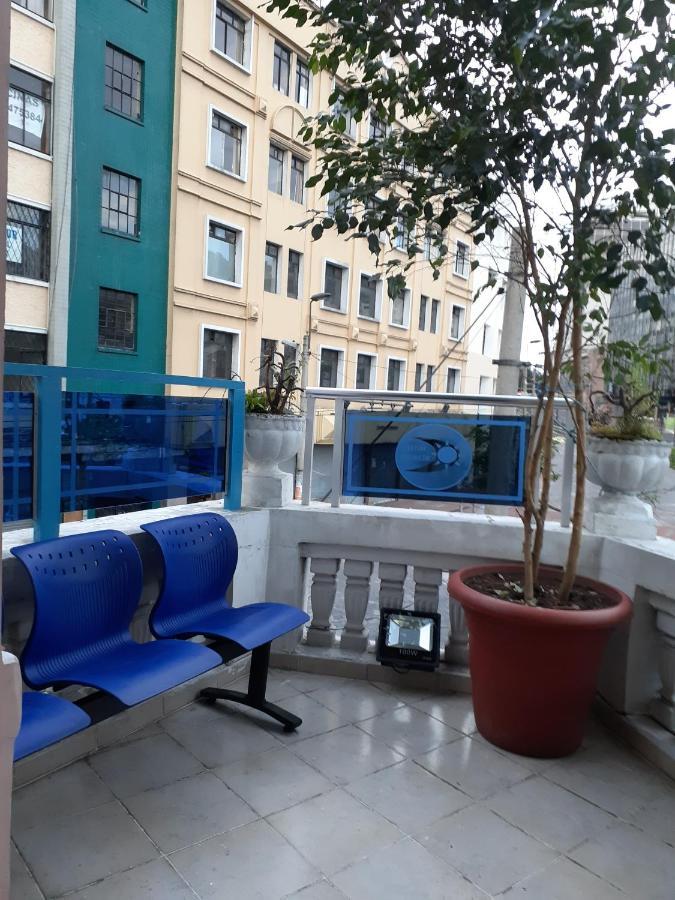 Hostal Mediodia Кіто Екстер'єр фото