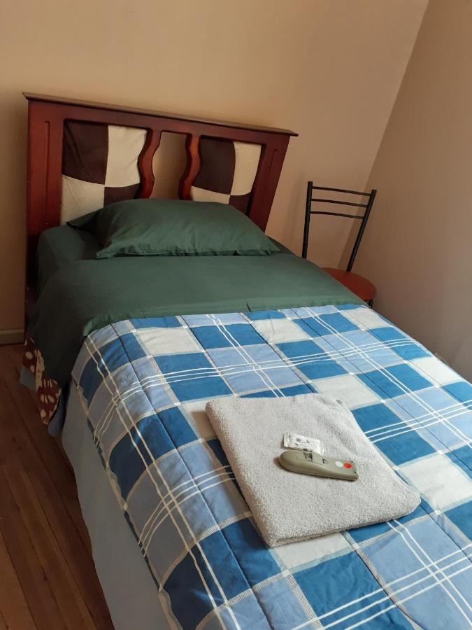 Hostal Mediodia Кіто Екстер'єр фото